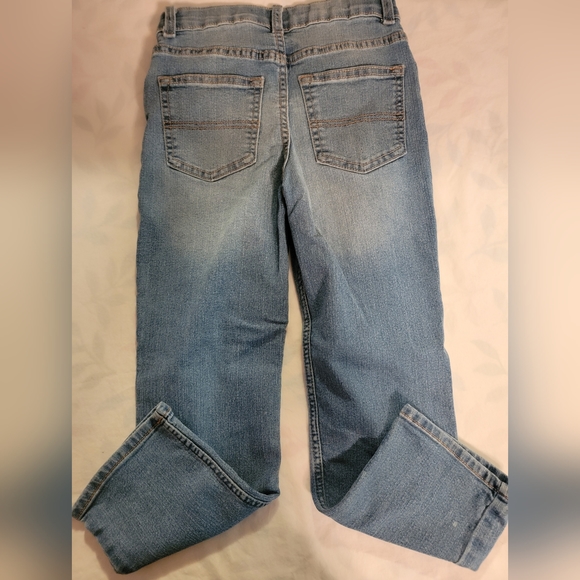 OshKosh Classic jeans, boys size 8, light wash. Great shape. Adj waist. - Picture 3 of 3